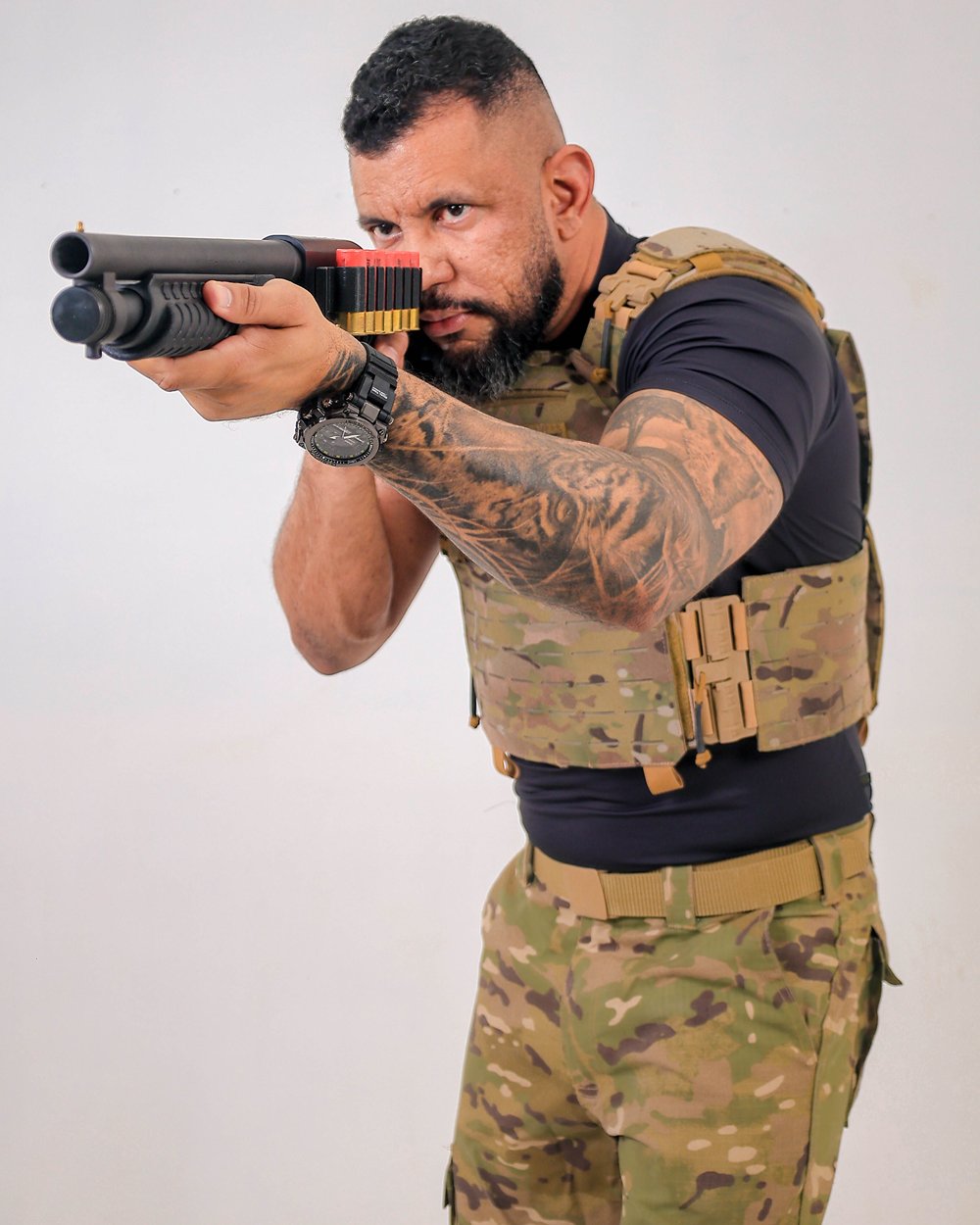 Prof. Everton Mota em equipamento operacional